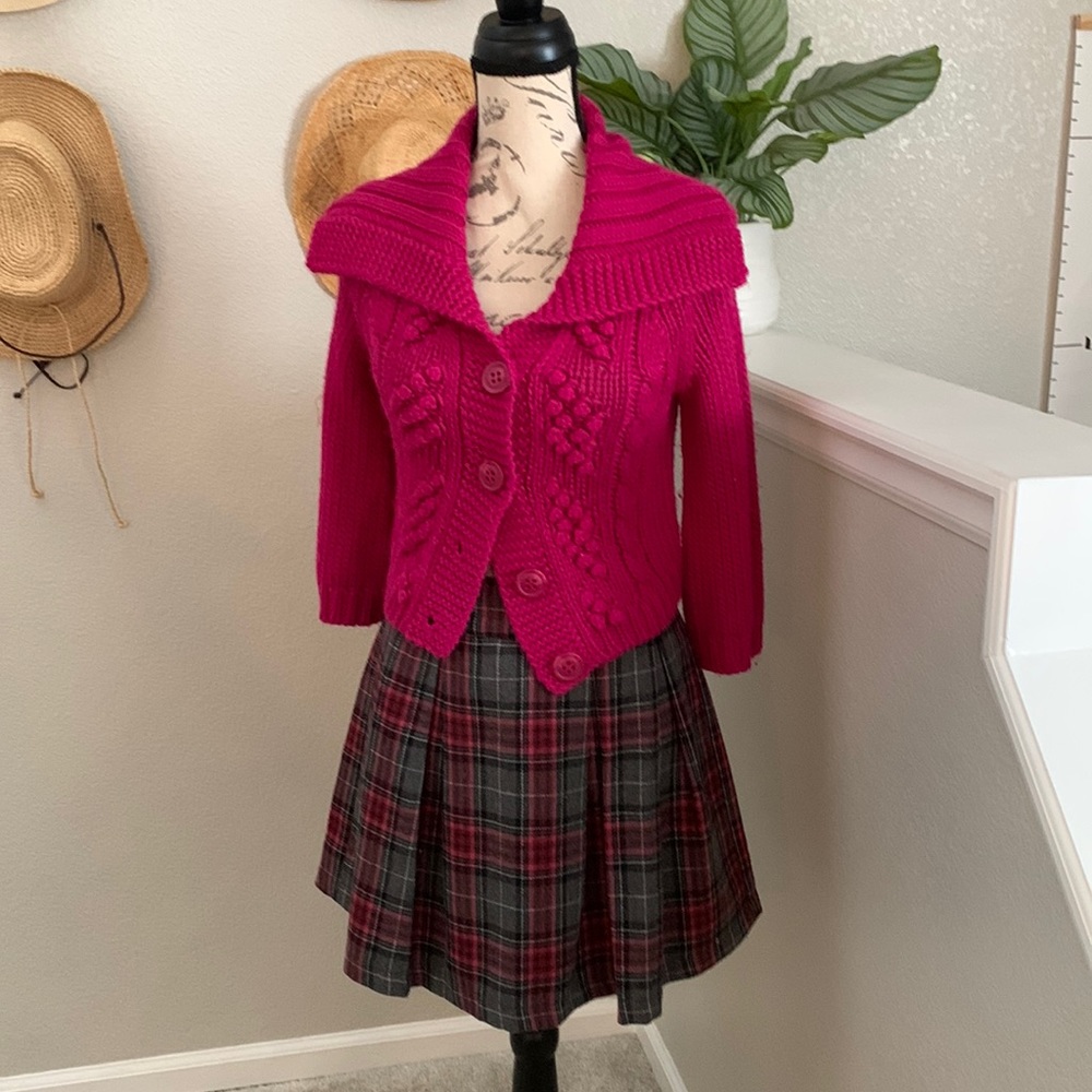 Lined plaid, gray, pink, black wool skirt
